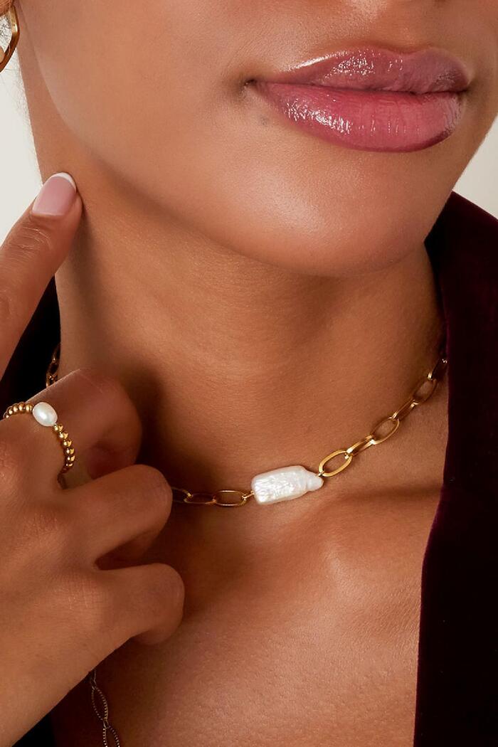 Collar de cadena pequeña con una perla Oro Acero inoxidable Imagen3